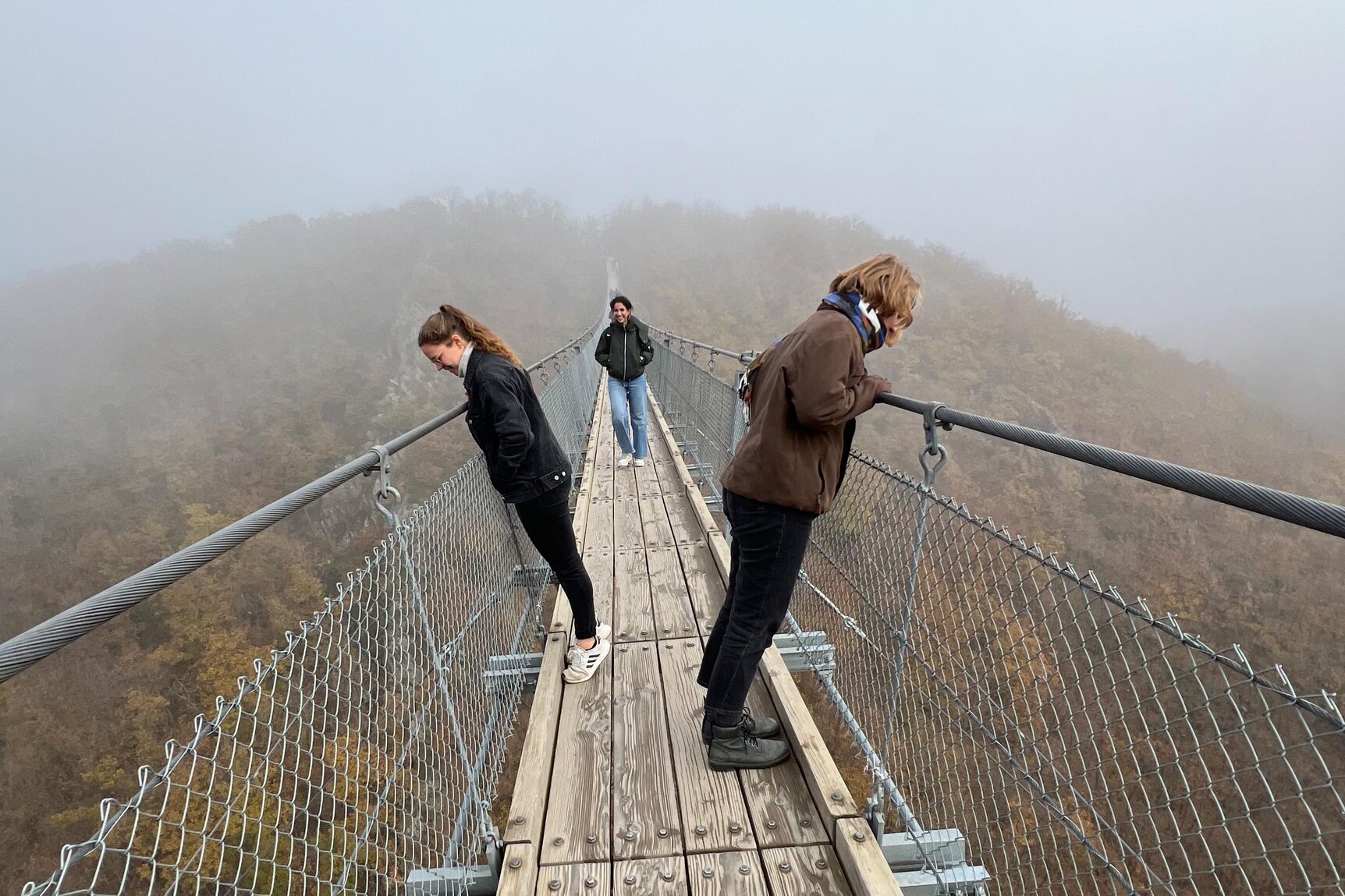 Studierende genießen den Ausblick