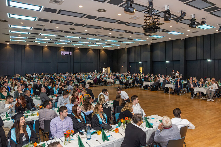 Mittelrheinhalle Andernach- Absolventenfeier RheinAhrcampus 2024