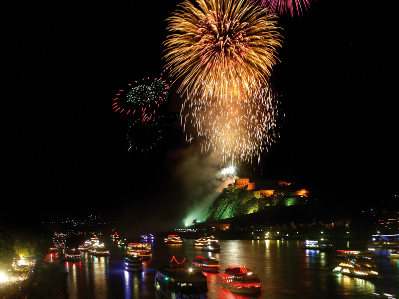 Feuerwerk Rhein in Flammen