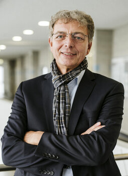 Prof. Dr. Christoph Beck