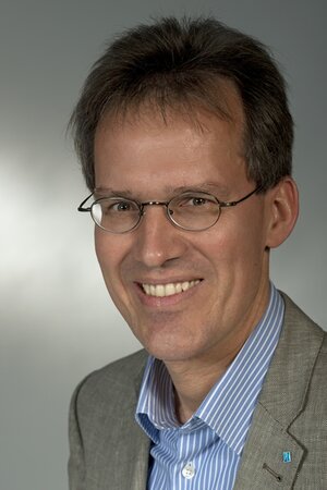 Prof. Dr. Ralf Zeitler